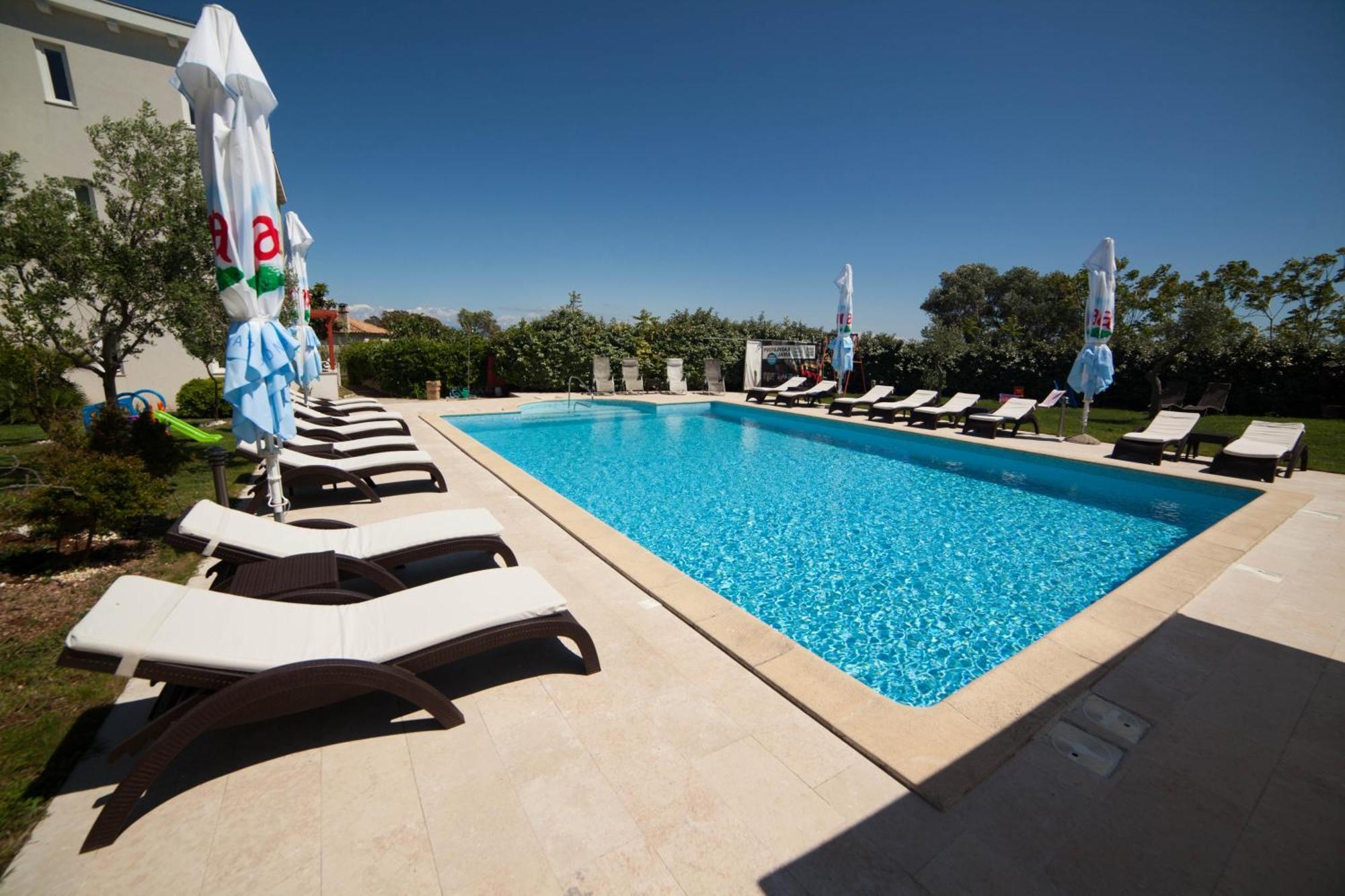 Hotel Manora Нерезине Экстерьер фото