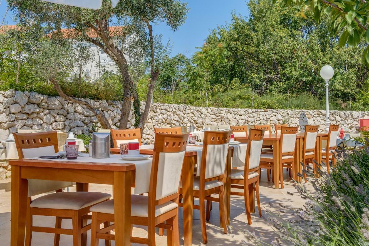 Hotel Manora Нерезине Экстерьер фото